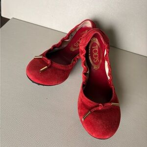 TOD’S Red Suede Ballet Flats – Made in Italy | Size 37.5 | Classic Luxury